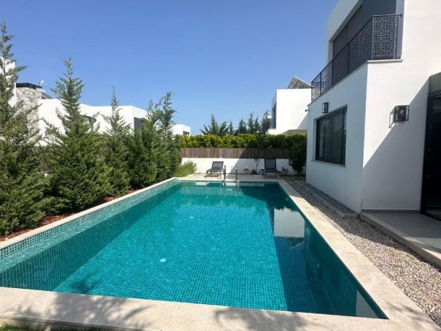 Villa mit privatem Pool zum Verkauf in Kyrenia Zeytinlik