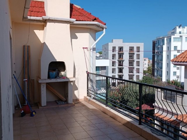 3+1 penthouse for rent in Kyrenia Center