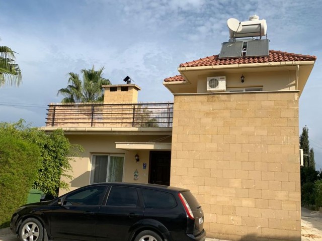 Girne Alsancakta Full eşyalı 3+1Havuzlu villa