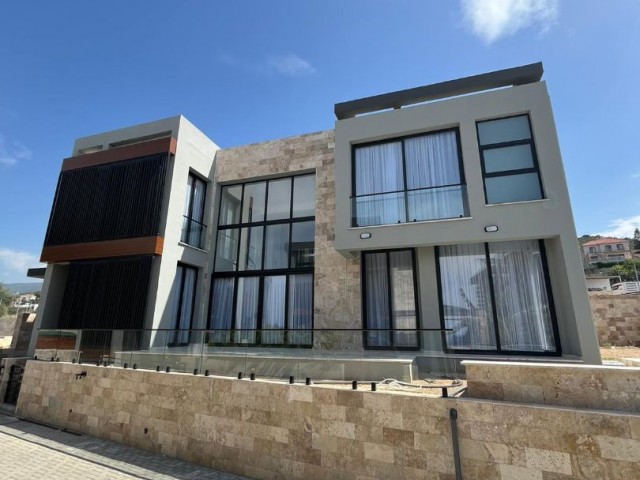 5+1 Super Luxury Villa for Rent in Kyrenia Alsancak
