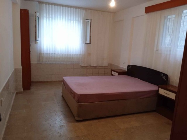 Flat For Sale in Yukarı Girne, Kyrenia