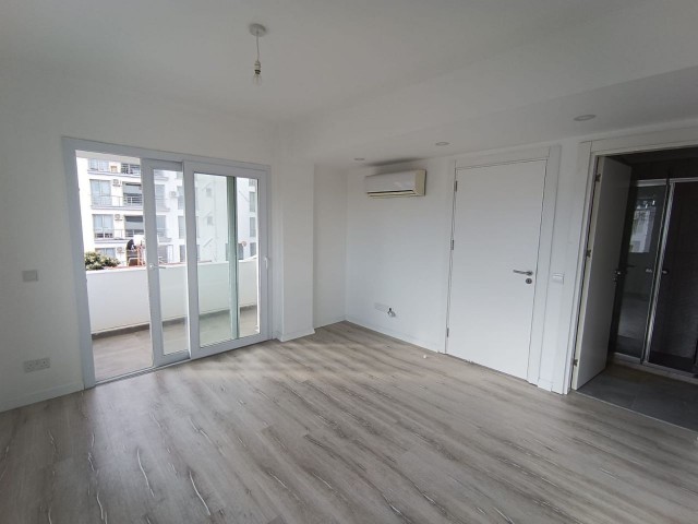 Ensuite - 100M2 - 2+1 - in Kyrenia Zentrum