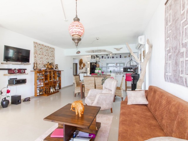 Girne Esentepe Denizin Dibinde Satılık 3+1 Penthouse 