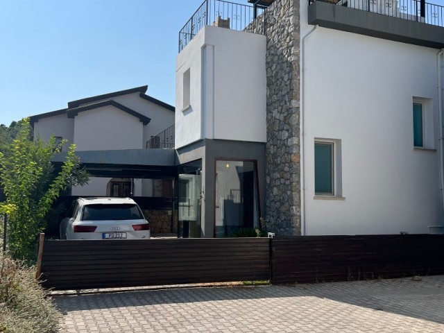 3+1 Villa mit Meer- und Bergblick zum Verkauf in der Region Kyrenia Ozanköy