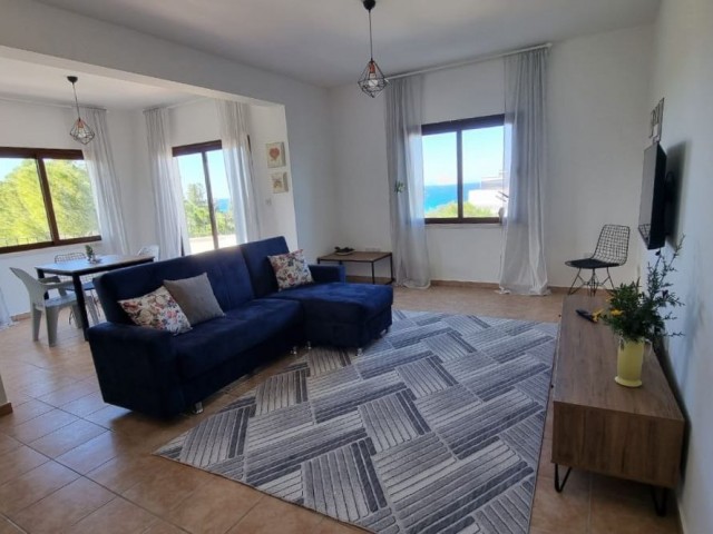 Kyrenia Esentepe 3+1 Wohnung mit Meerblick zu verkaufen