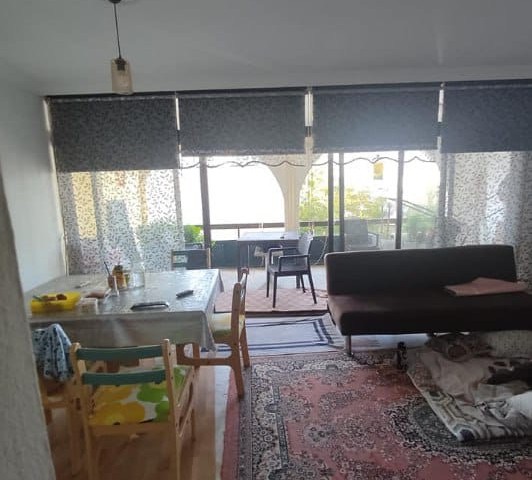 Girne merkezde satılık 2+1 satılık türk koçanlı daire 