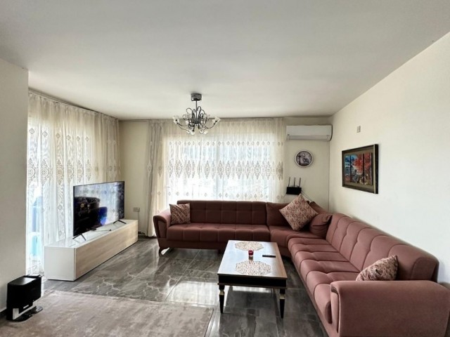 2+1 Penthouse zu erschwinglichem Preis im Zentrum von Kyrenia