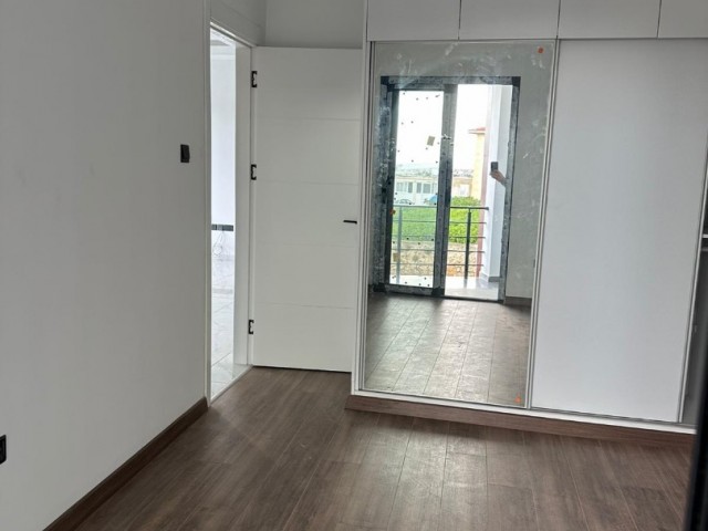 2+1 flat for sale in Kyrenia lapta region