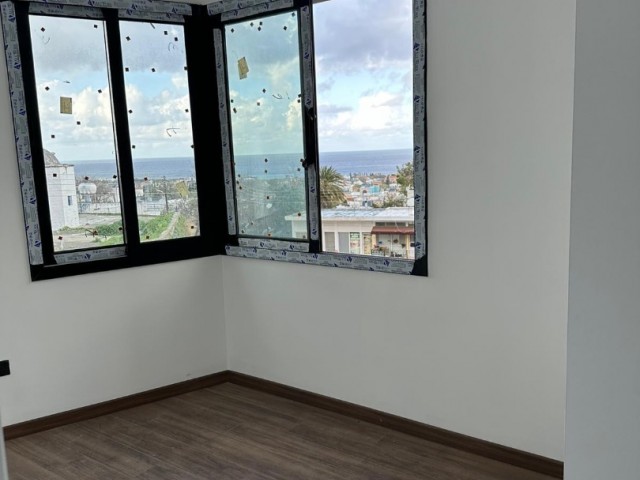 2+1 flat for sale in Kyrenia lapta region