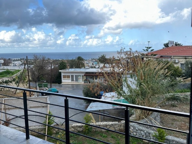 2+1 flat for sale in Kyrenia lapta region