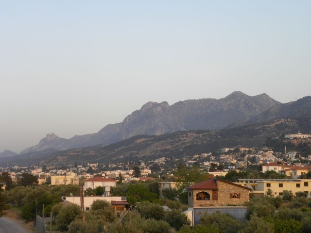 2+1 penthouse for sale in Kyrenia lapta area