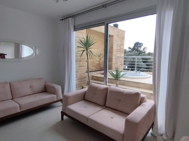 2+1 duplex flat for sale in Kyrenia Dogankoy