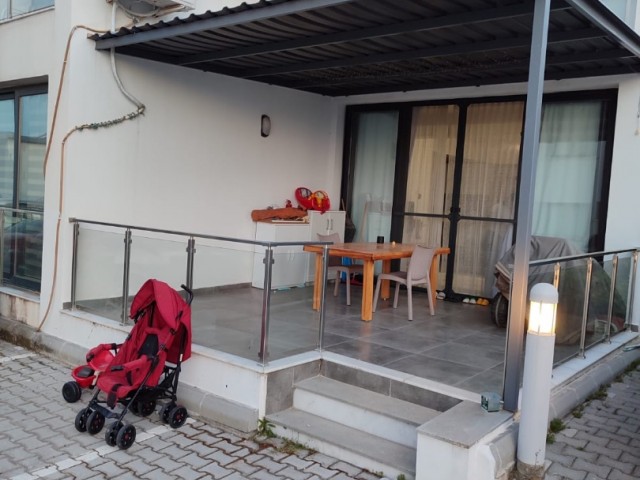 2+1 flat for sale in a site with pool in Kyrenia Alsancak