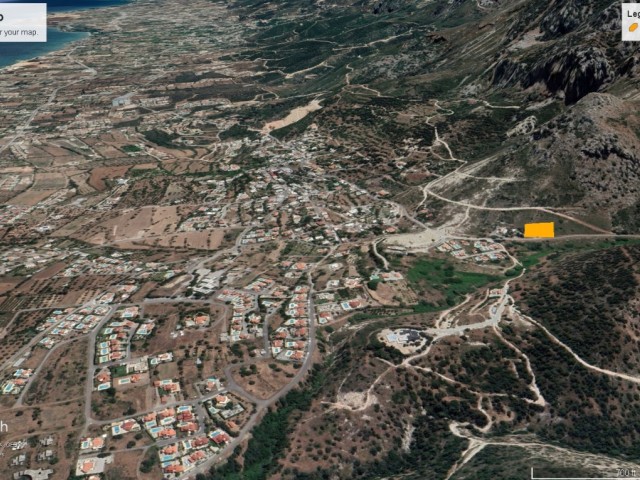 Girne Karşıyaka deniz dağ manzaralı 1500m 2 satılık arsa