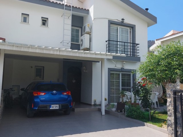 3+1 Doppelhaushälfte zum Verkauf in der Bosporus-Region Kyrenia