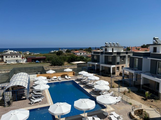 Kyrenia Karşıyaka 1+1 Wohnung mit Terrasse