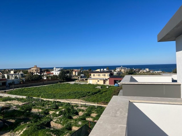 Girne Karşıyaka 1+1 teraslı daire