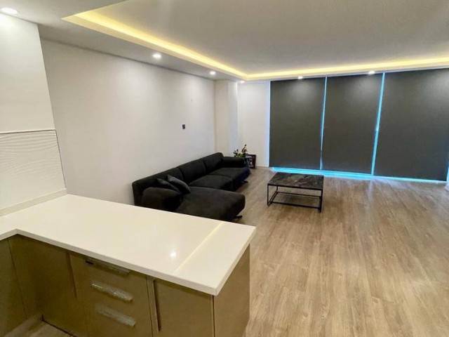 Kıbrıs Girne Merkez’de Lüks Satılık 1+1 Eşyalı Daire