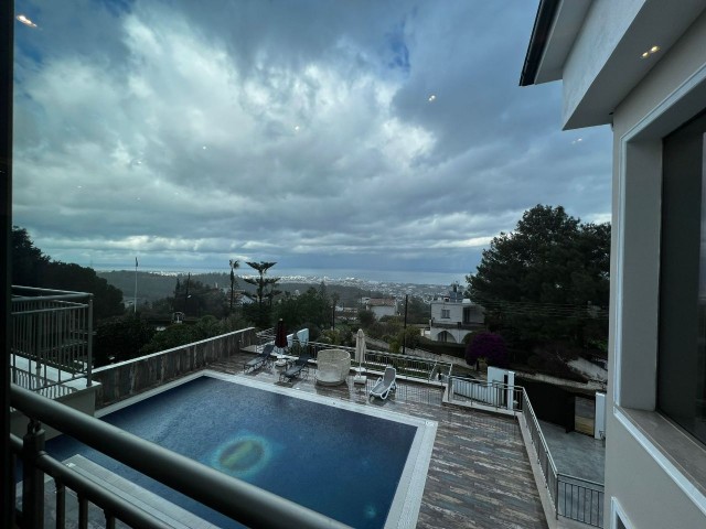 Zypern – Kyrenia – Bellapaiste Ultra-Luxus-6+2-Villa mit herrlicher Aussicht zu verkaufen