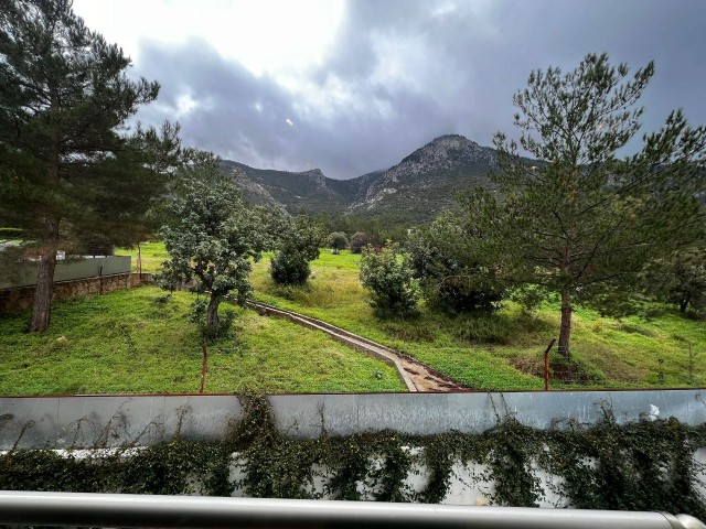 Zypern – Kyrenia – Bellapaiste Ultra-Luxus-6+2-Villa mit herrlicher Aussicht zu verkaufen