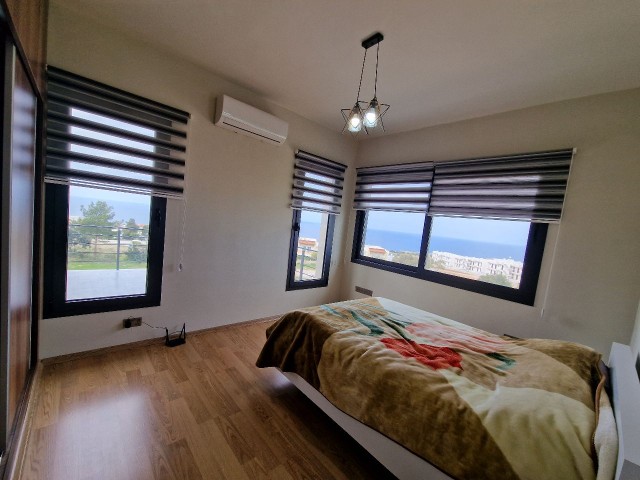 Kıbrıs Girne Esentepe de Satılık 4+1 Modern Villa