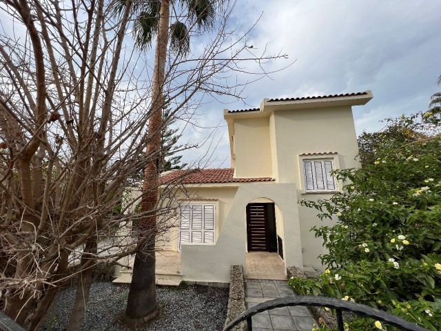 Zu verkaufen 2+1 Villa mit Luxus und Blick in Doğanköy, Kyrenia, Zypern