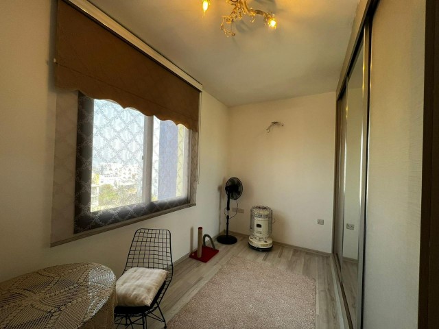 Kıbrıs  Girne Merkezde Mükemmel Lokasyonda Satılık 2+1 Modern Daire