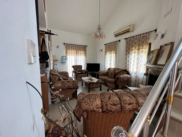 Kıbrıs Girne Lapta'da Satılık 3+1 Full Eşyalı Villa