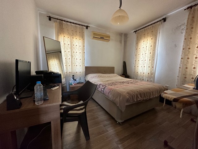 Kıbrıs Girne Lapta'da Satılık 3+1 Full Eşyalı Villa