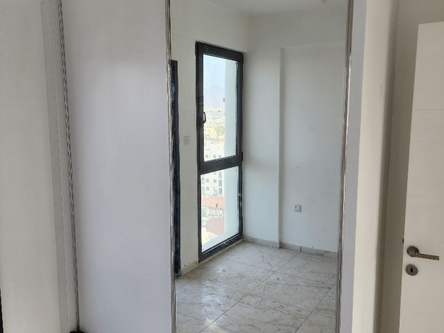 Kıbrıs Lefkoşa Yenişehir'de Satılık 2+1 Penthouse 