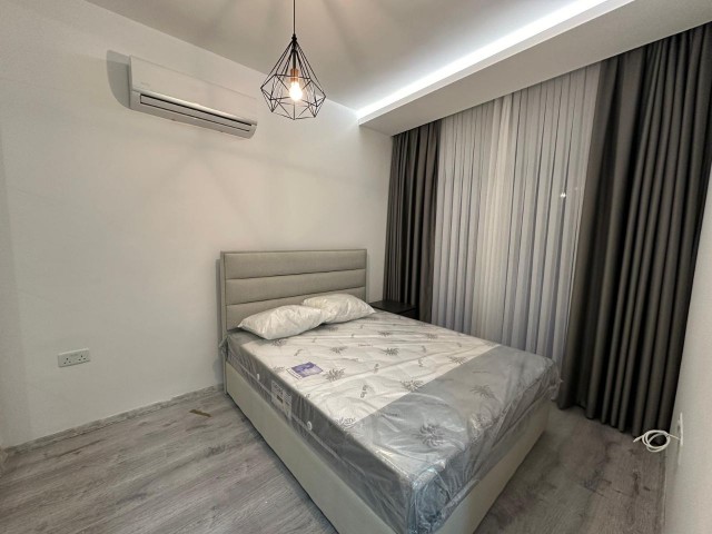 Kıbrıs Girne Merkez'de Özel Tasarımlı Full Eşyalı Satılık  modern  2+1  Daire