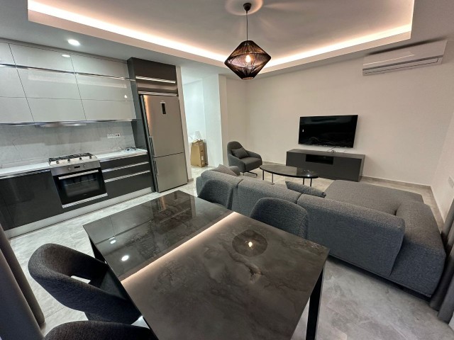 Kıbrıs Girne Merkez'de Özel Tasarımlı Full Eşyalı Satılık  modern  2+1  Daire