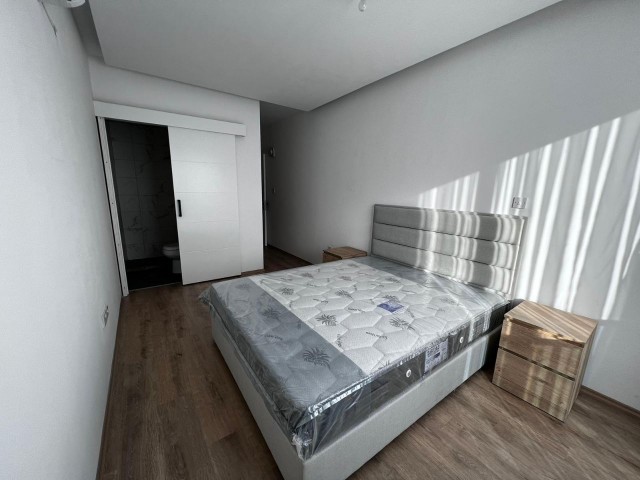 Kıbrıs Girne Merkez'de Full Eşyalı, Şehir Manzaralı, Satılık  2+1 Ultra Lüks Loft Daire