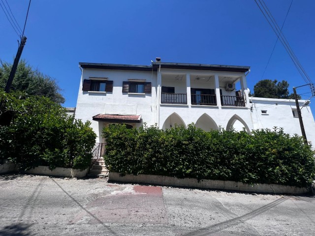 3+1 Частный Дом с Турецким Домом на продажу на Кипре - Кирения - Озабкёй