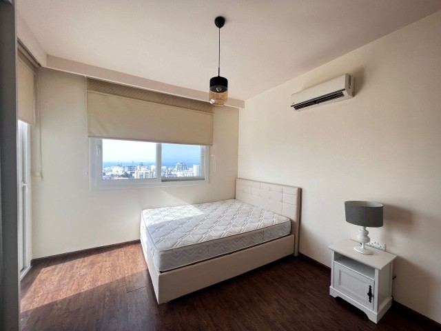 Zypern - 3+1 Luxus-Penthouse mit Meerblick zu vermieten im Zentrum von Kyrenia