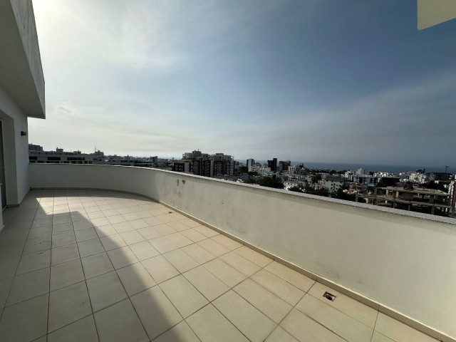 Кипр - Роскошный пентхаус 3+1 с видом на море в аренду в центре Кирении