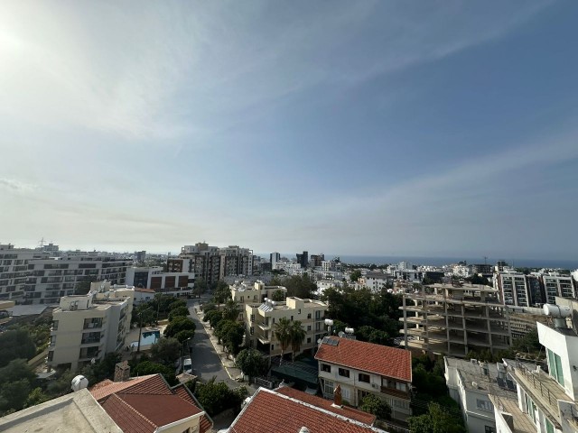 Zypern - 3+1 Luxus-Penthouse mit Meerblick zu vermieten im Zentrum von Kyrenia