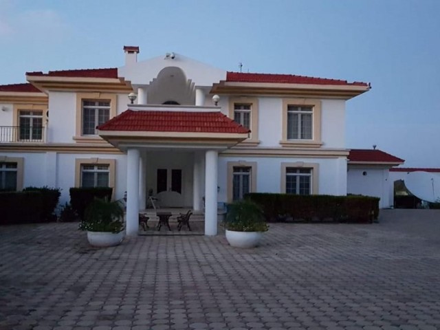 Villa for sale