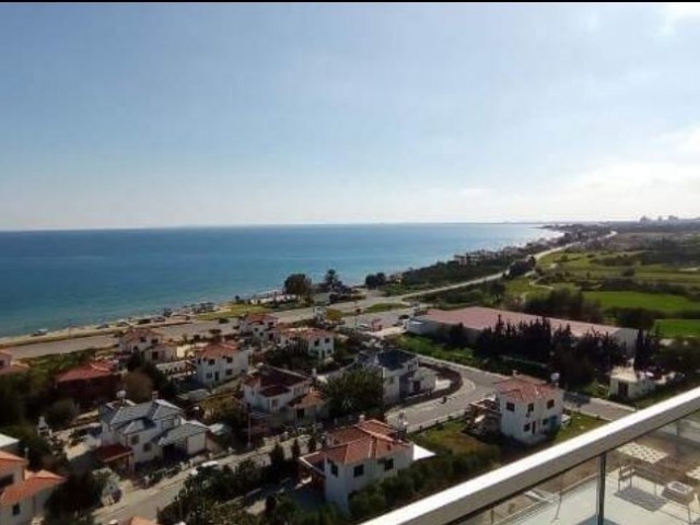 Apartment with stunning sea views