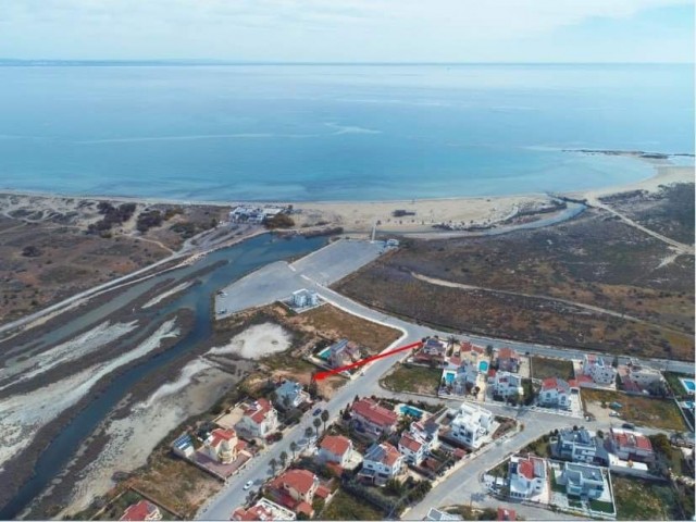 Land zu verkaufen 60 Meter vom Meer entfernt in Glabsides 