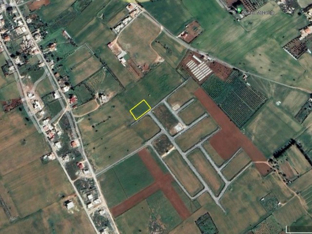 1 Decare of Land Suitable for Villa Construction in Ötüken