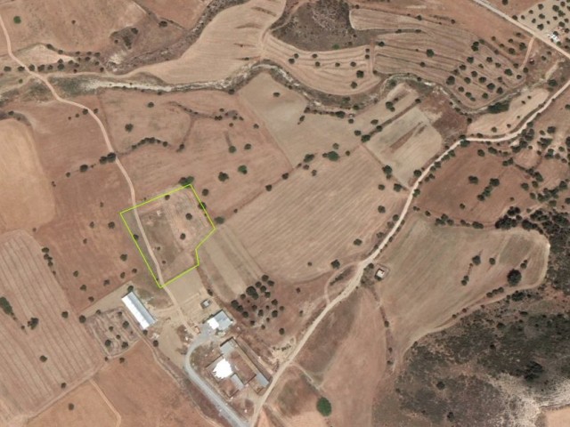 Land for sale in Kyrenia Akçiçek