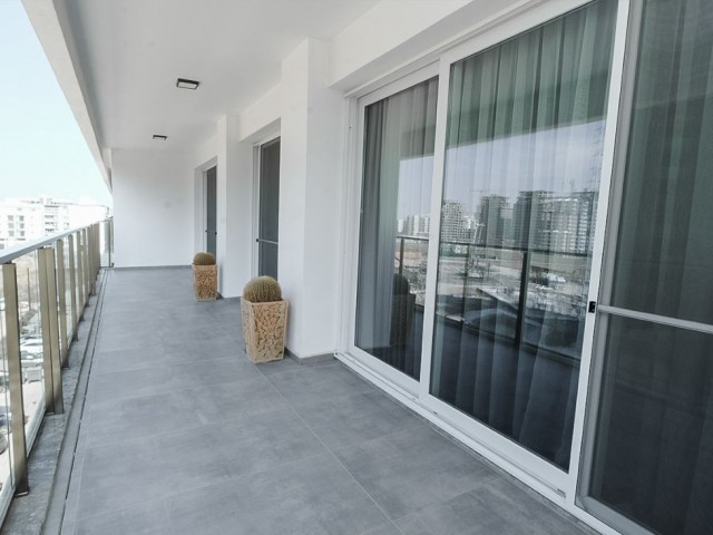 3+1 Penthouse zum Verkauf im Iskele Long Beach Courtyard Complex ### vom Eigentümer