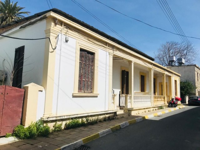 Bu Geleneksel Taş Villa, Orta Girne'nin Aranan Tarihi Türk Mahallesi'nde Bulunan Mülke Yatırım Yapma