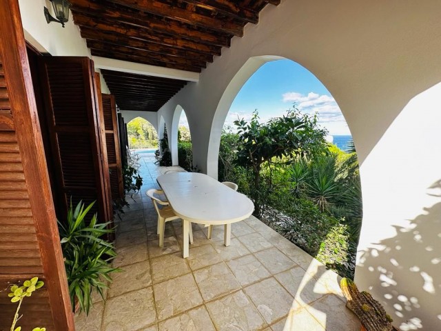 Pre 74 Deed - A Hidden Gem, Nestled In The Hills Of Kayalar Within 1393 m² Of Land, This 3 Bedroom Detached Character Villa Boasts Some Breathtaking Views Of The Mediterranean Sea and Mountain Range.
