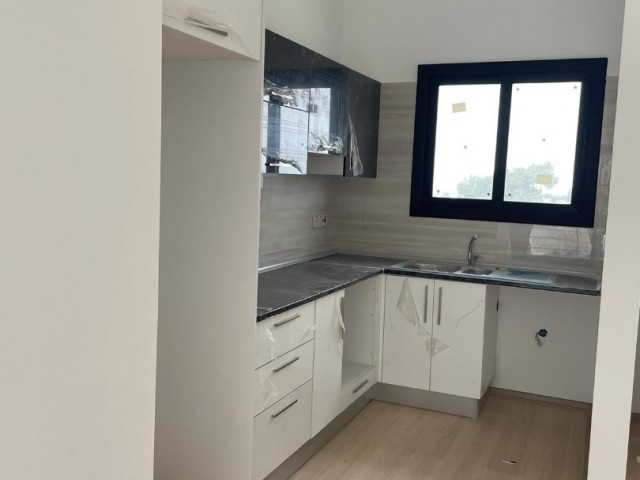 2+1 ZERO FLAT FOR SALE IN KYRENIA LAPTA WALKING DISTANCE TO THE SEA!!