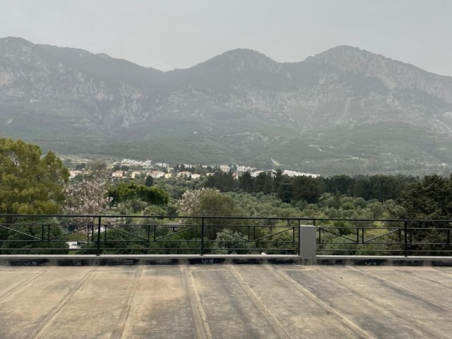 2+1 ZERO FLAT FOR SALE IN KYRENIA LAPTA WALKING DISTANCE TO THE SEA!!