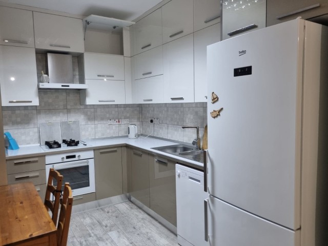 2+1 LUXURIÖSE WOHNUNG ZU VERMIETEN IM KYRENIA CENTER!!