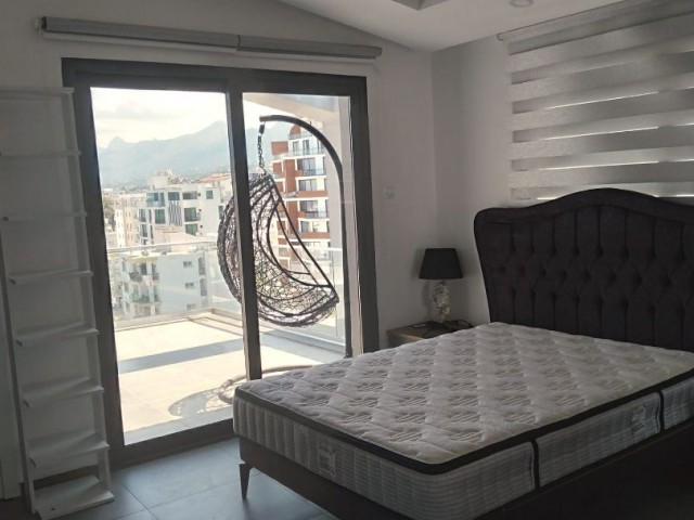 ERSTAUNLICHES PENTHOUSE MIT 3 SCHLAFZIMMERN IN GIRNE