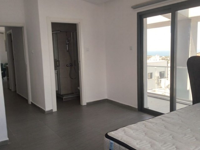 ERSTAUNLICHES PENTHOUSE MIT 3 SCHLAFZIMMERN IN GIRNE